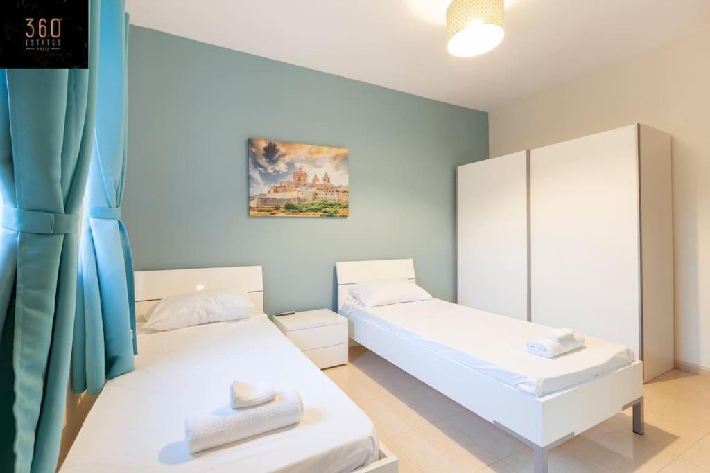 Beautiful, Typical Maltese 4Br Home With Roof Top By 360 Estates Sliema Exterior foto
